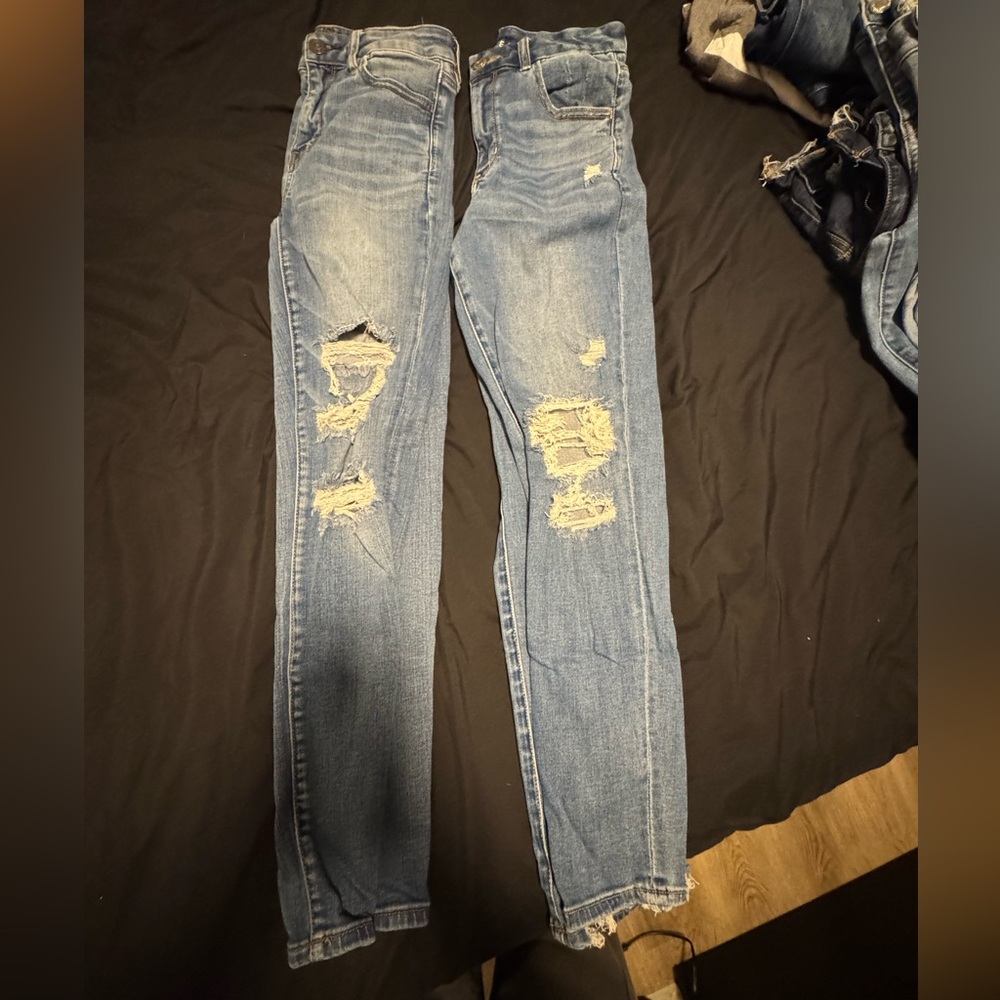 American Eagle Outfitters Light Blue Distressed Skinny Jeans